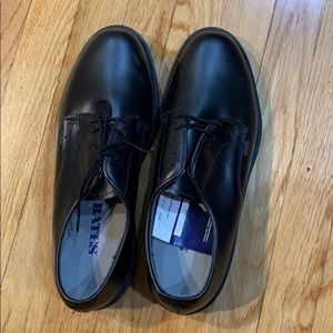 Bates Men’s Leather Uniform Oxford